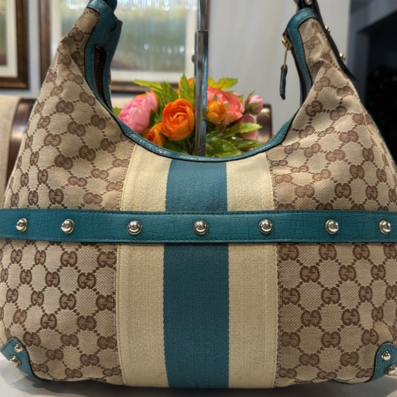 Authentic Gucci Horsebit shoulder bag - Picture 4 of 15